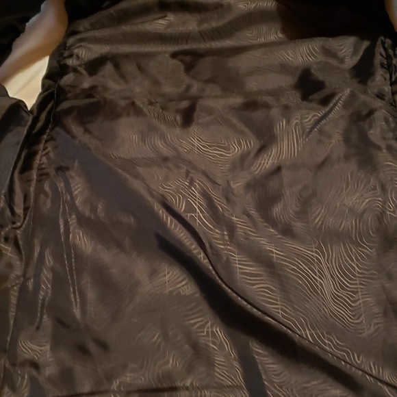 VEST - Picture 4 of 7